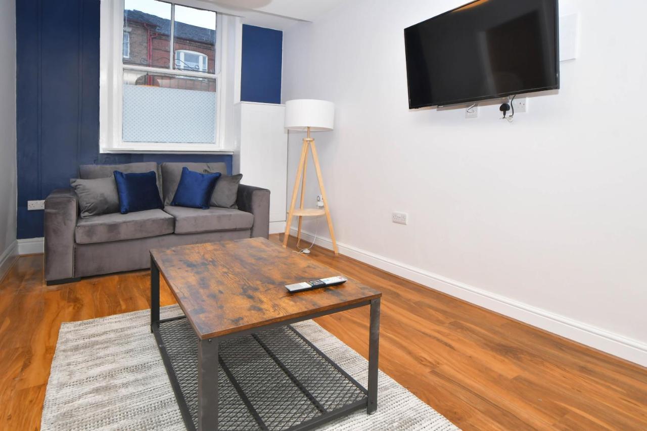 Ferienwohnung Westport Road Stoke-on-Trent Exterior foto