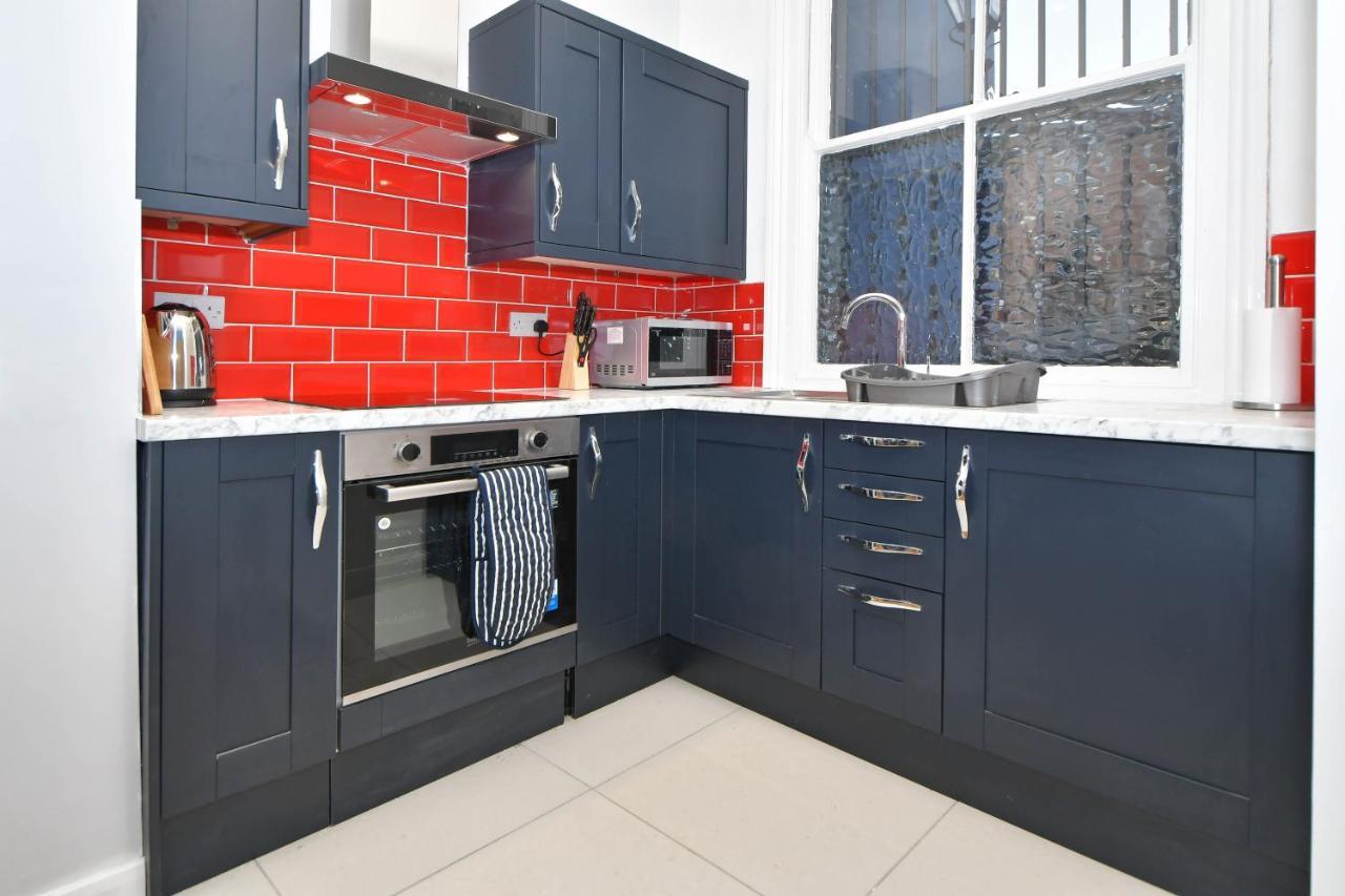 Ferienwohnung Westport Road Stoke-on-Trent Exterior foto